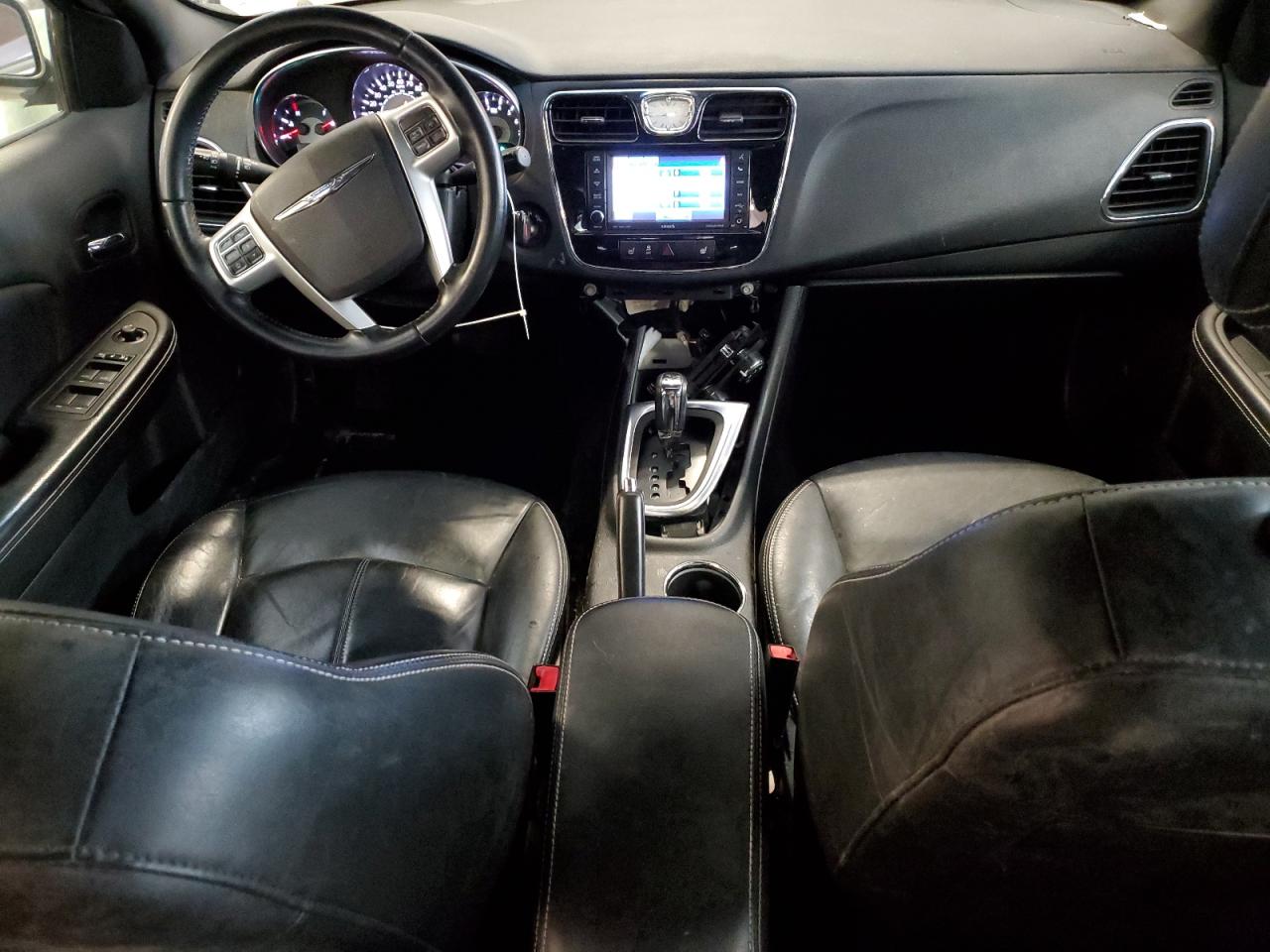 2012 Chrysler 200 Limited VIN: 1C3CCBCBXCN330155 Lot: 58127405