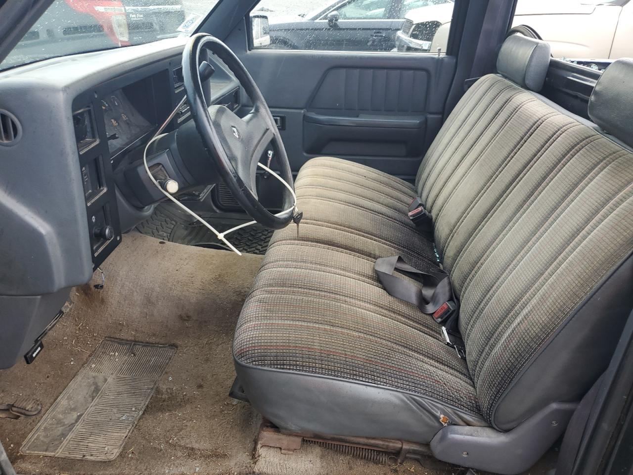 1990 Dodge Dakota VIN: 1B7FL26X8LS737490 Lot: 56342535