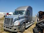 2008 Freightliner Cascadia 125 Semi Truck for Sale in Colton, CA - Front End