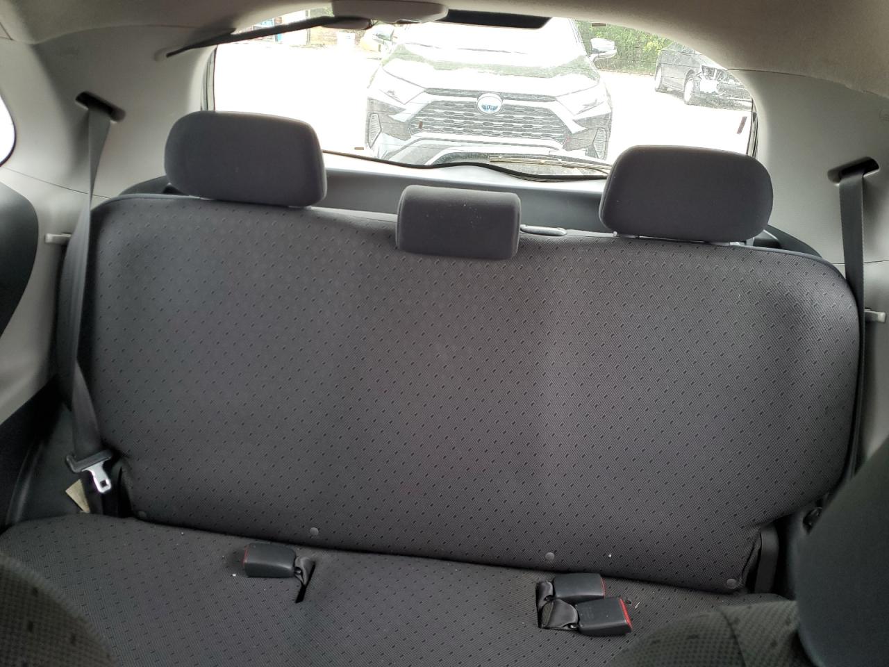 2009 Toyota Yaris VIN: JTDJT903195233282 Lot: 56242405