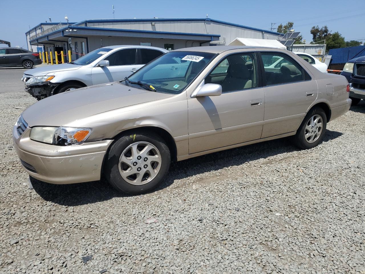 JT2BF22K4Y0252338 TOYOTA CAMRY Photo 1