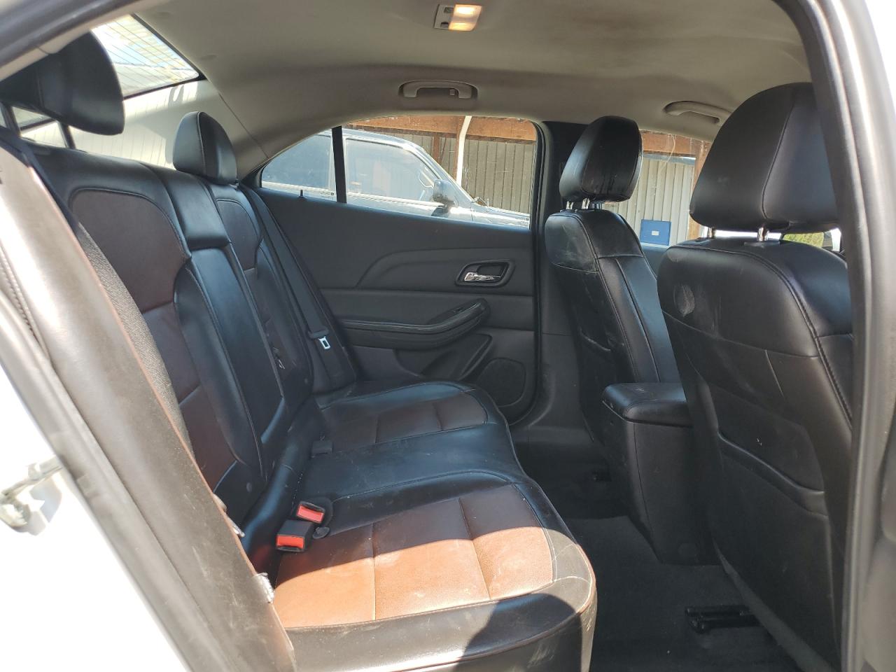 1G11E5SA3GF135515 CHEVROLET MALIBU 2016
