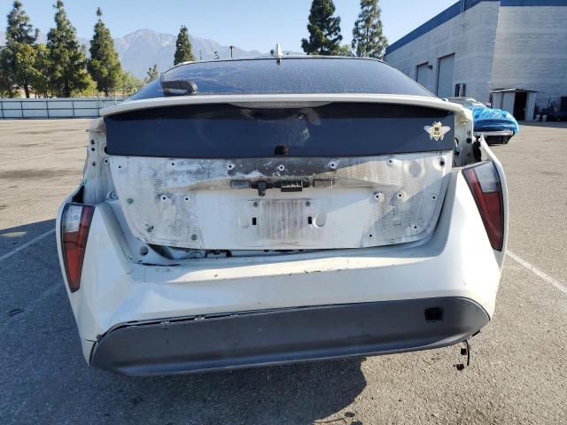  TOYOTA PRIUS 2016 White