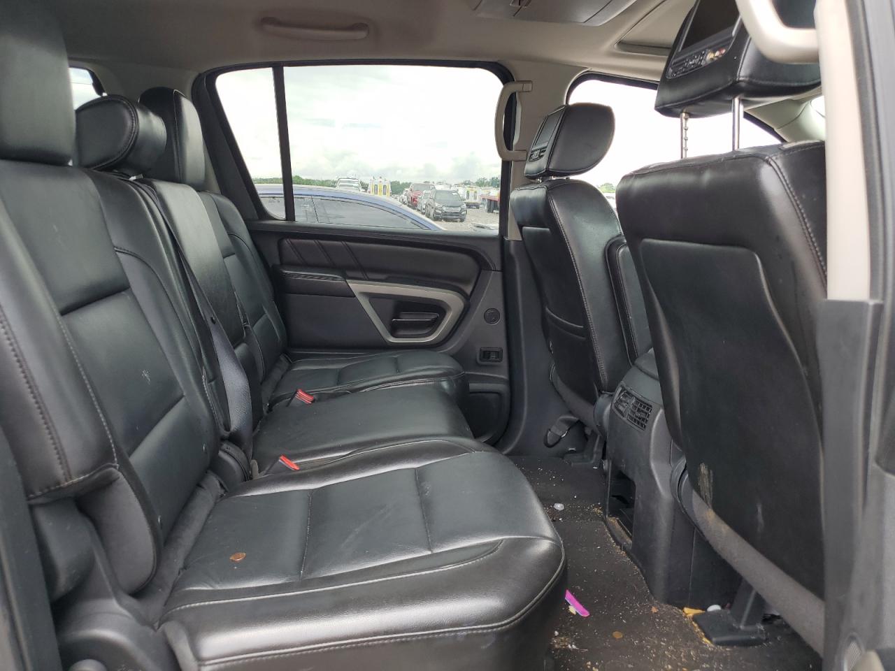 2015 Nissan Armada Sv VIN: 5N1BA0ND1FN613558 Lot: 56204725
