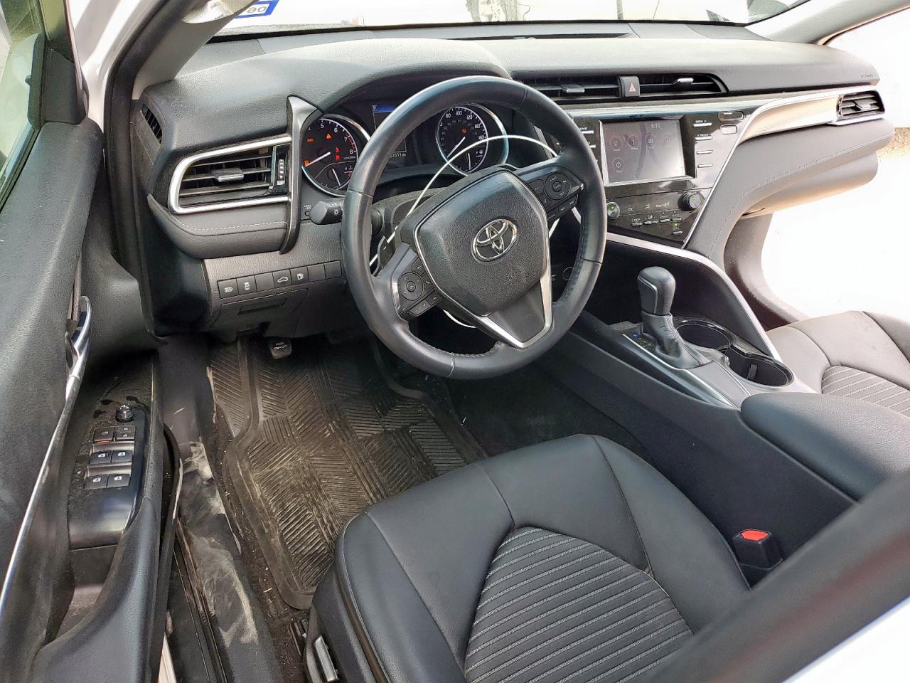 4T1B11HKXJU032364 TOYOTA CAMRY 2018