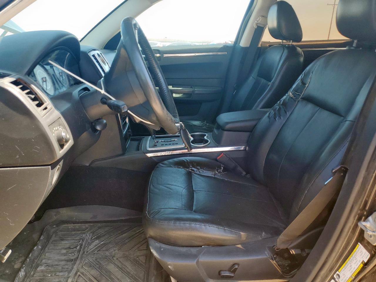 2010 Chrysler 300 Touring VIN: 2C3CA5CV6AH275825 Lot: 57561135