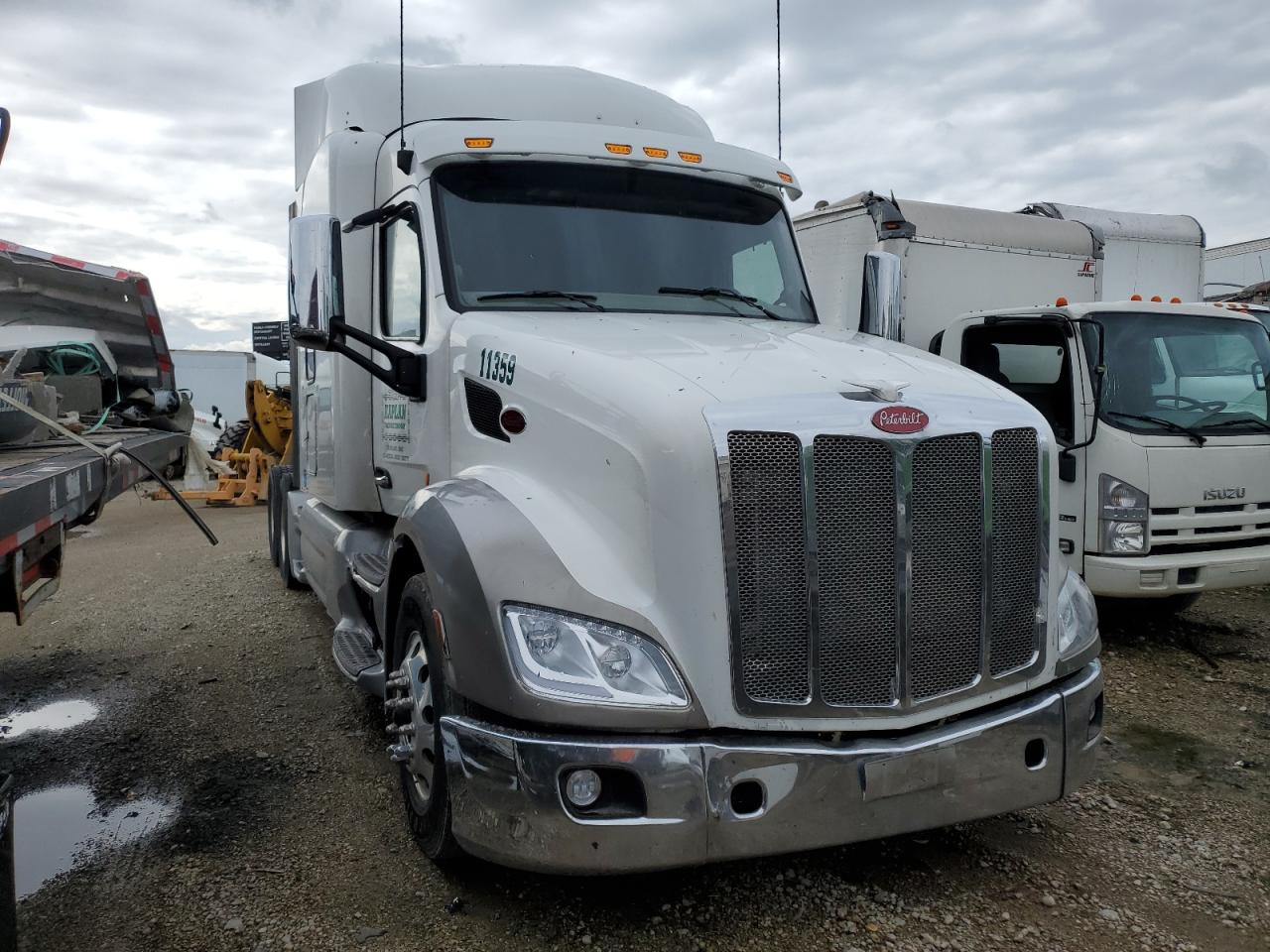 2018 Peterbilt 579 Semi Truck за продажба в Cicero, IN - Burn