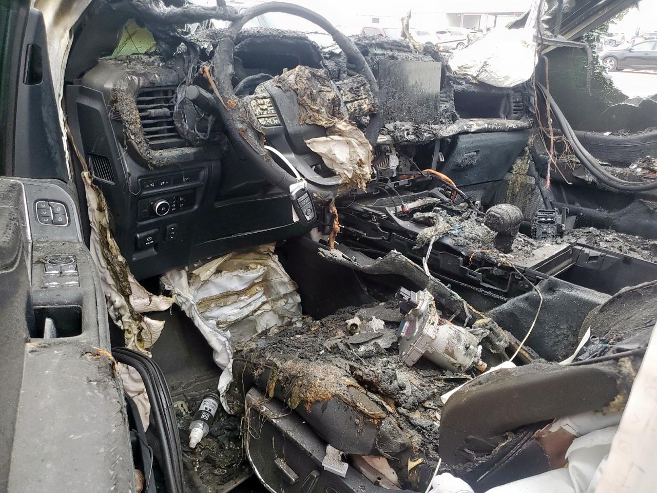 1FTFW5L58RFB88306 FORD F150 LARIA 2024