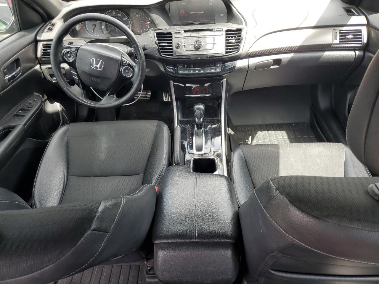 1HGCR2F50HA263923 HONDA ACCORD 2017