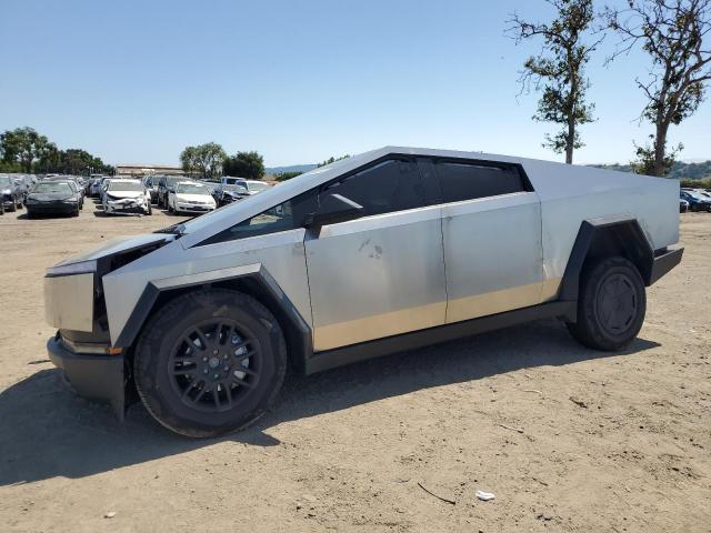 TESLA CYBERTRUCK 2024