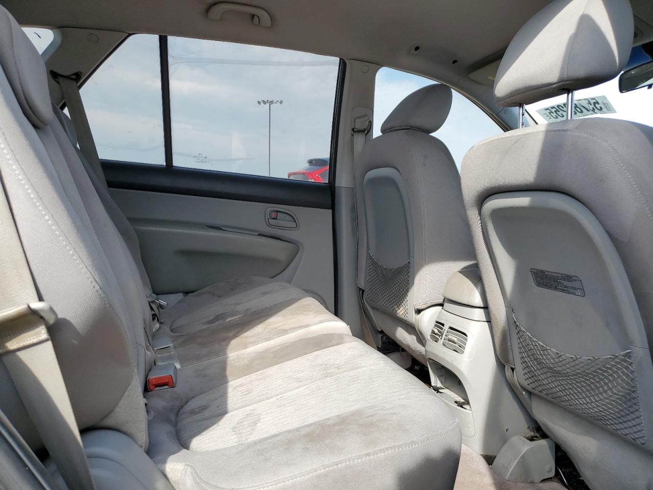 2008 Kia Rondo Base VIN: KNAFG525187173750 Lot: 55788255