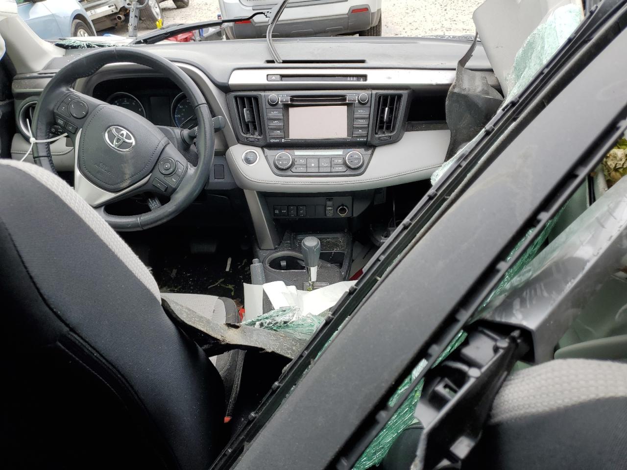 JTMRFREV8JJ748005 TOYOTA RAV4 2018