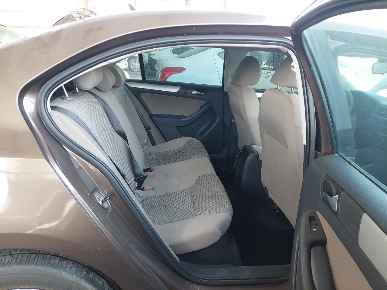 WVWRV1167CM122983 - 2012 Volkswagen JETTA - #undefined