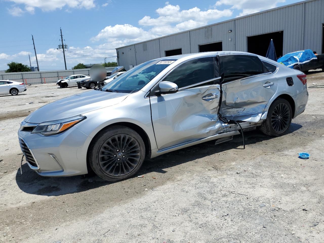 2016 Toyota Avalon Xle for Sale in Jacksonville, FL - Side