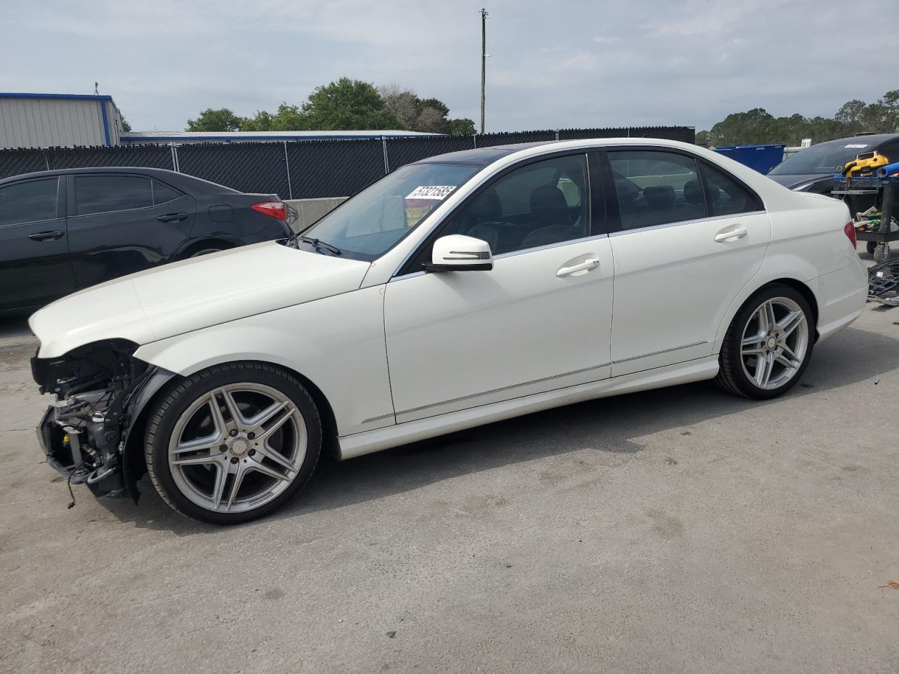 WDDGF8BB1CR207870 MERCEDES-BENZ C-CLASS Photo 1