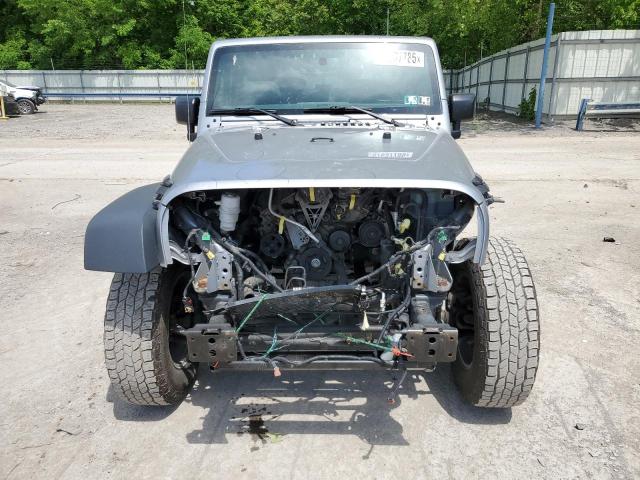  JEEP WRANGLER 2016 Srebrny