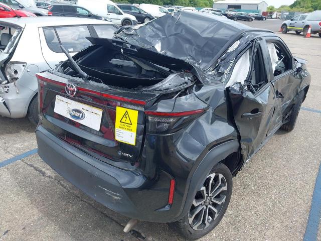 2024 TOYOTA YARIS CROS