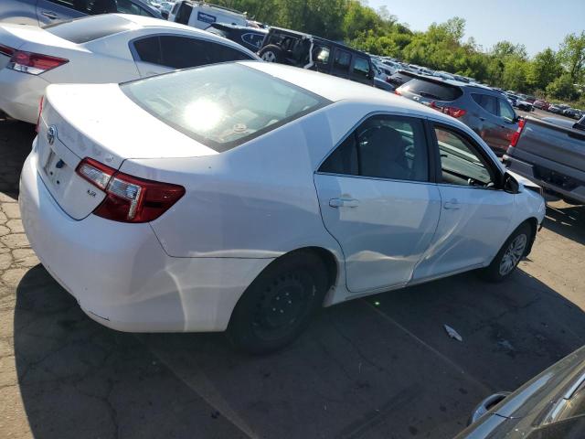  TOYOTA CAMRY 2013 Biały