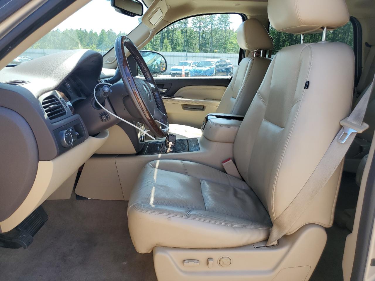 2011 GMC Yukon Denali VIN: 1GKS2EEF2BR139529 Lot: 56896005