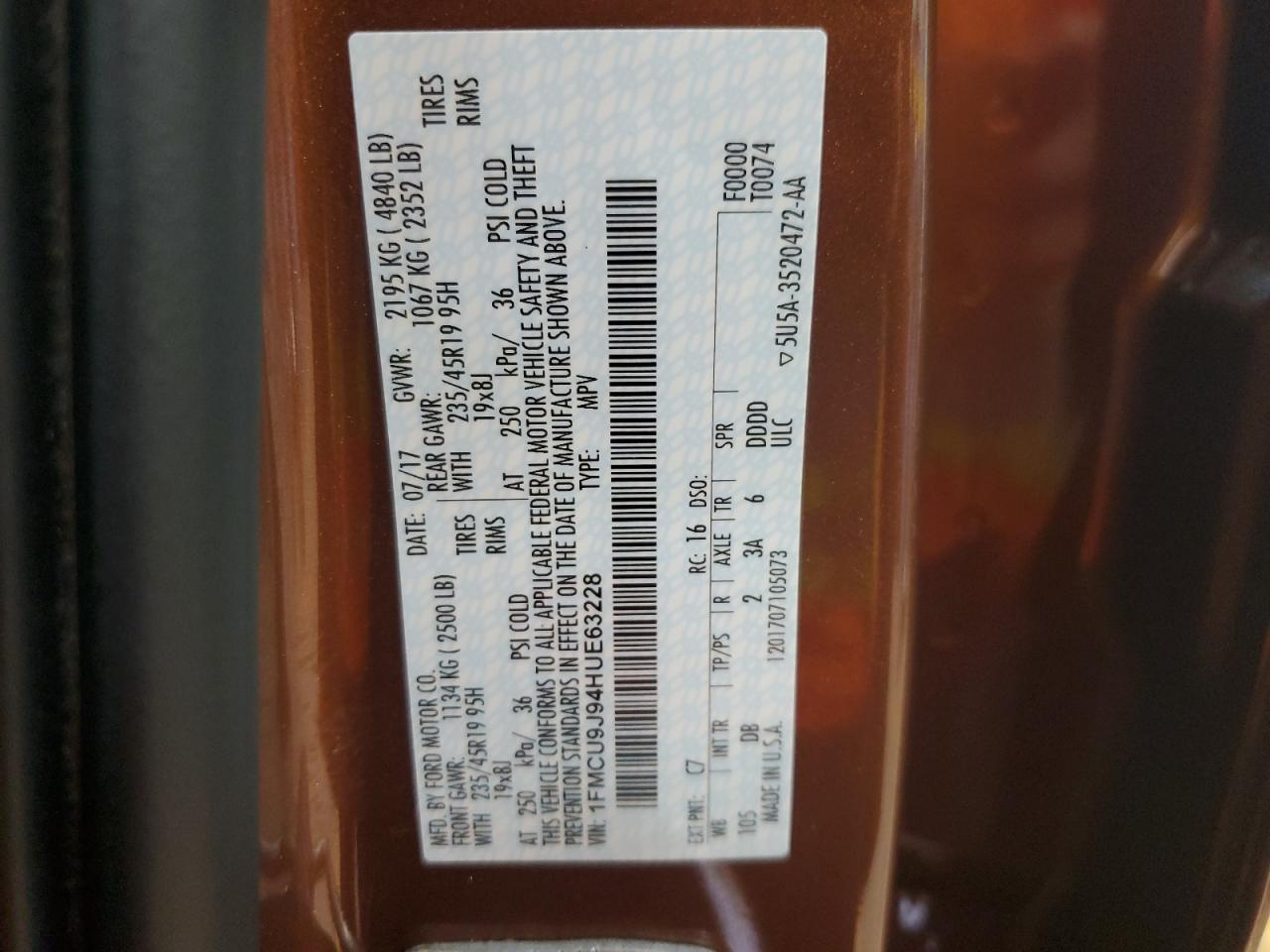 1FMCU9J94HUE63228 FORD ESCAPE 2017