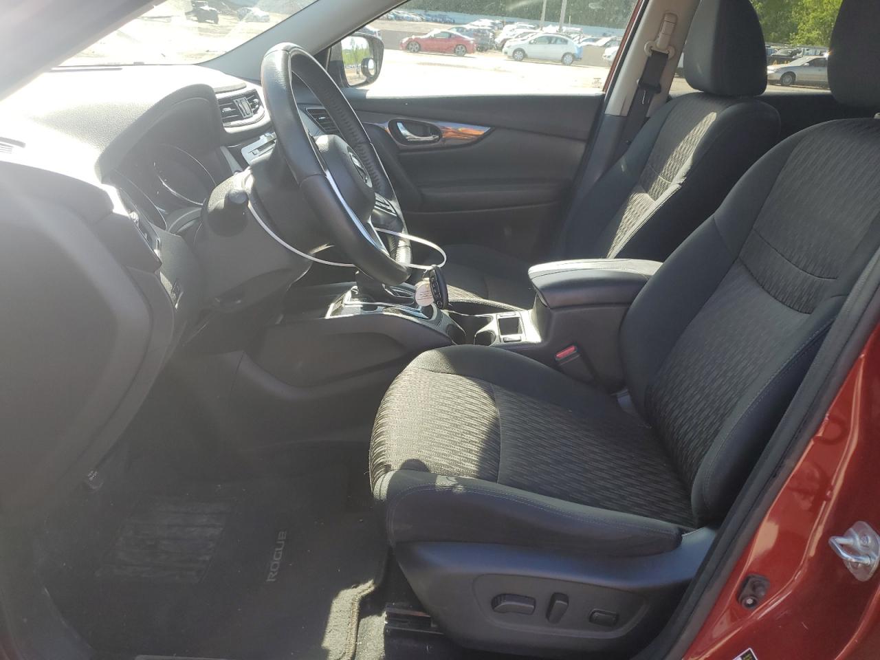 5N1AT2MV1JC820385 NISSAN ROGUE 2018