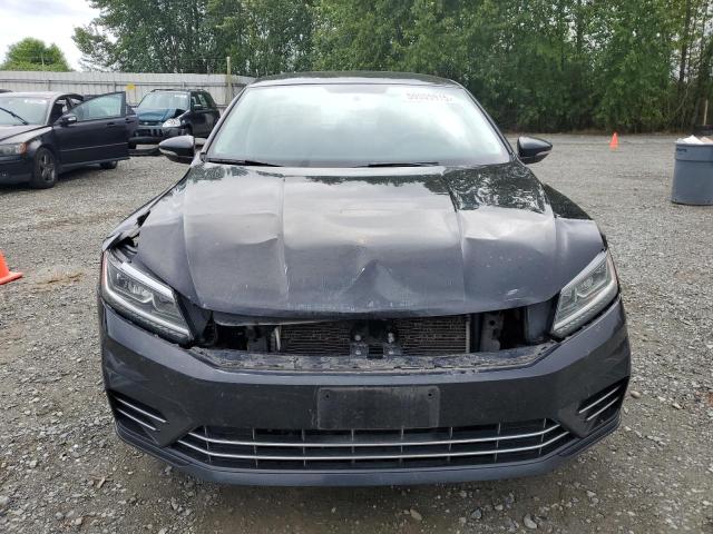  VOLKSWAGEN PASSAT 2017 Черный