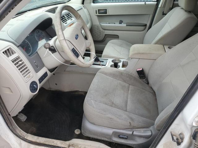 Паркетники FORD ESCAPE 2012 Белый