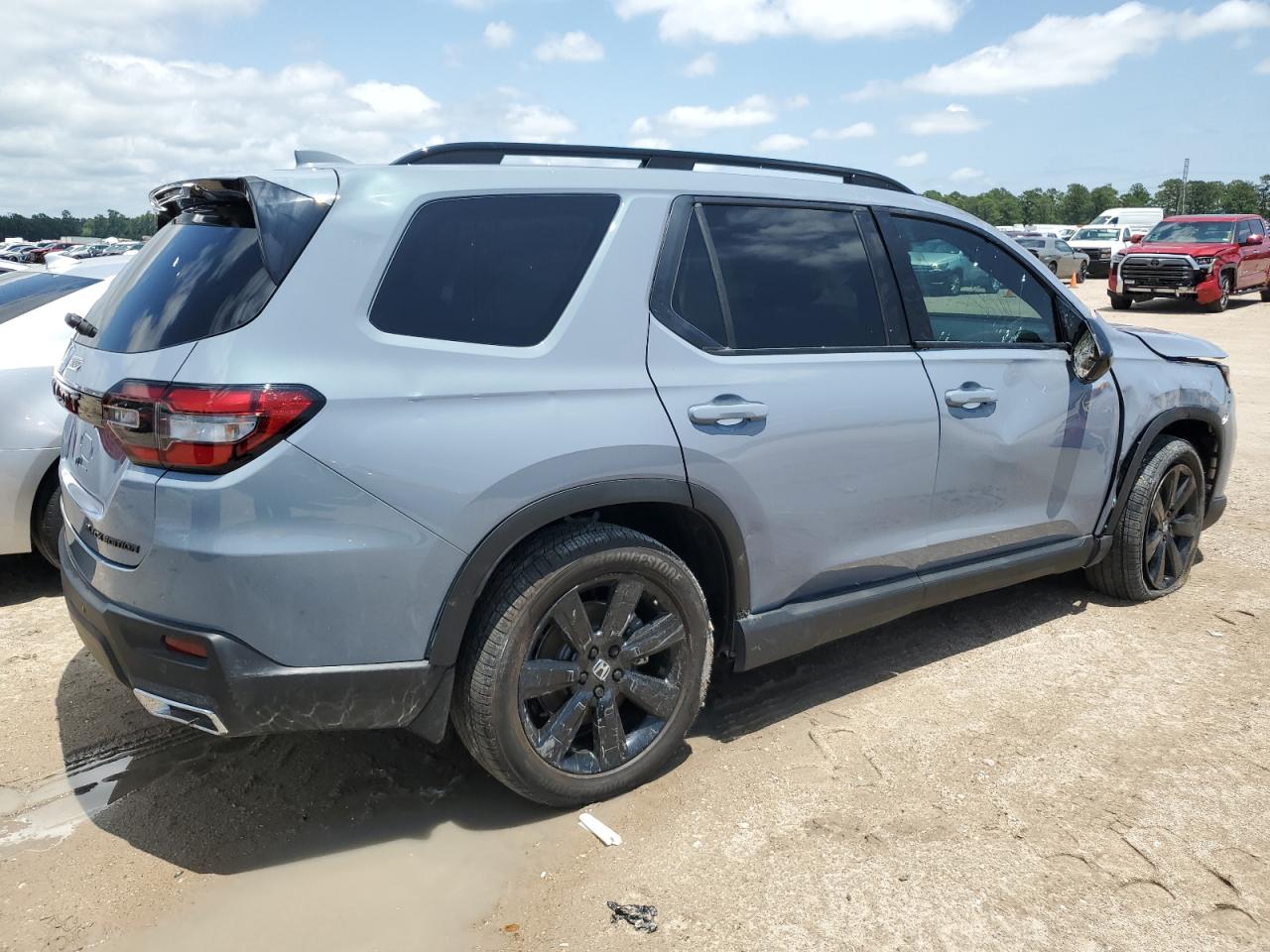 2025 Honda Pilot - Image 3