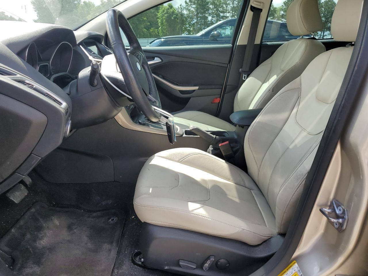 1FADP3J28HL256188 FORD FOCUS 2017