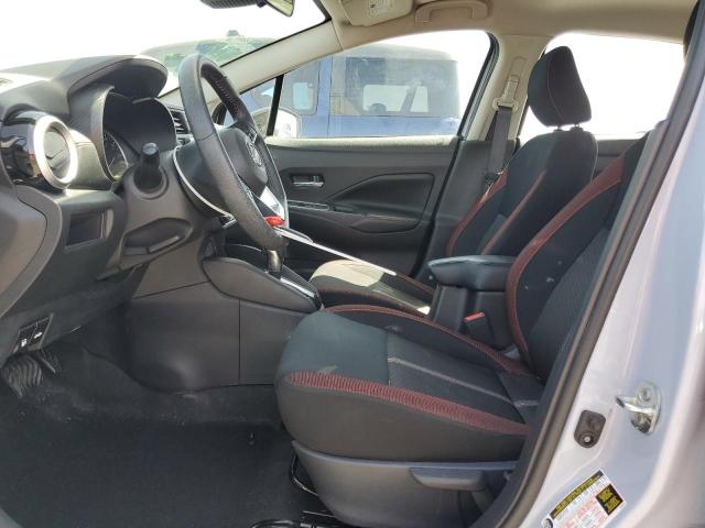  NISSAN VERSA 2024 Синій