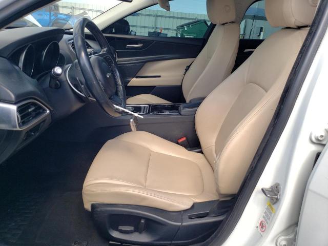  JAGUAR XE 2017 Biały