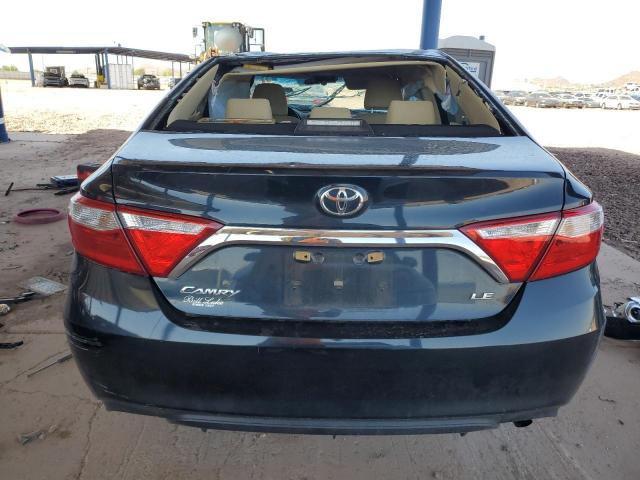  TOYOTA CAMRY 2017 Granatowy