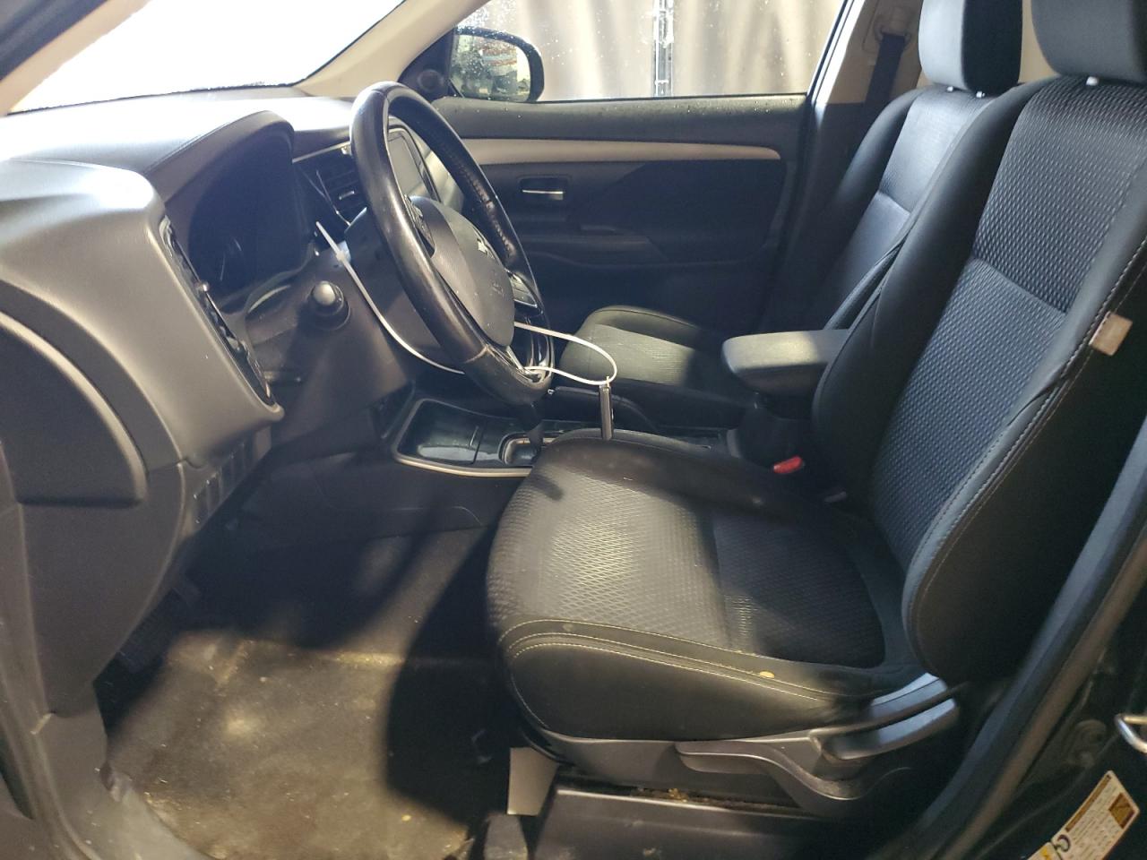 JA4AD3A32HZ067073 MITSUBISHI OUTLANDER 2017
