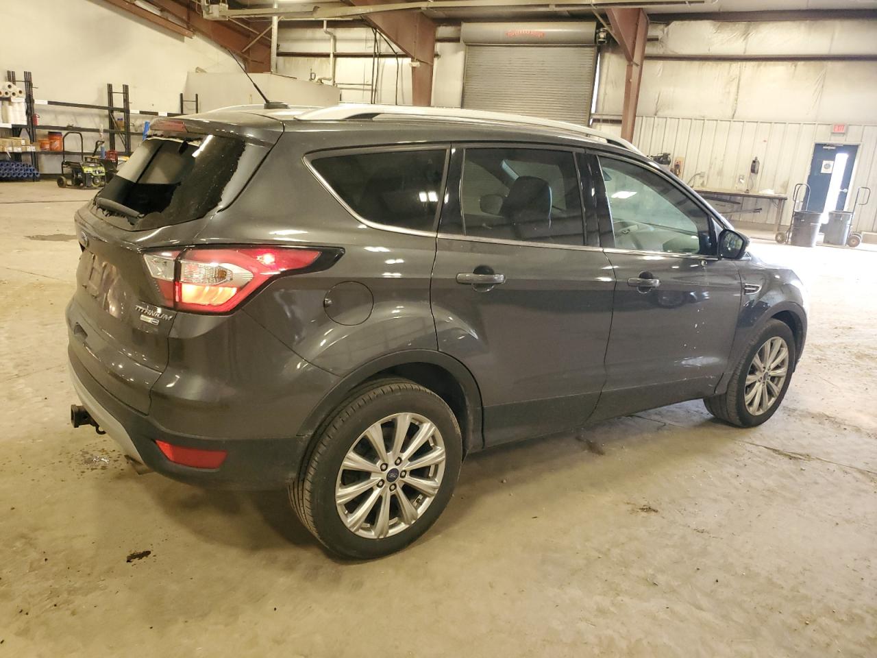1FMCU9J91HUE15086 FORD ESCAPE 2017