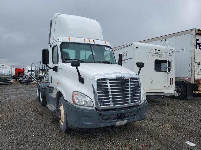 2015 Freightliner Cascadia 125 Semi Truck