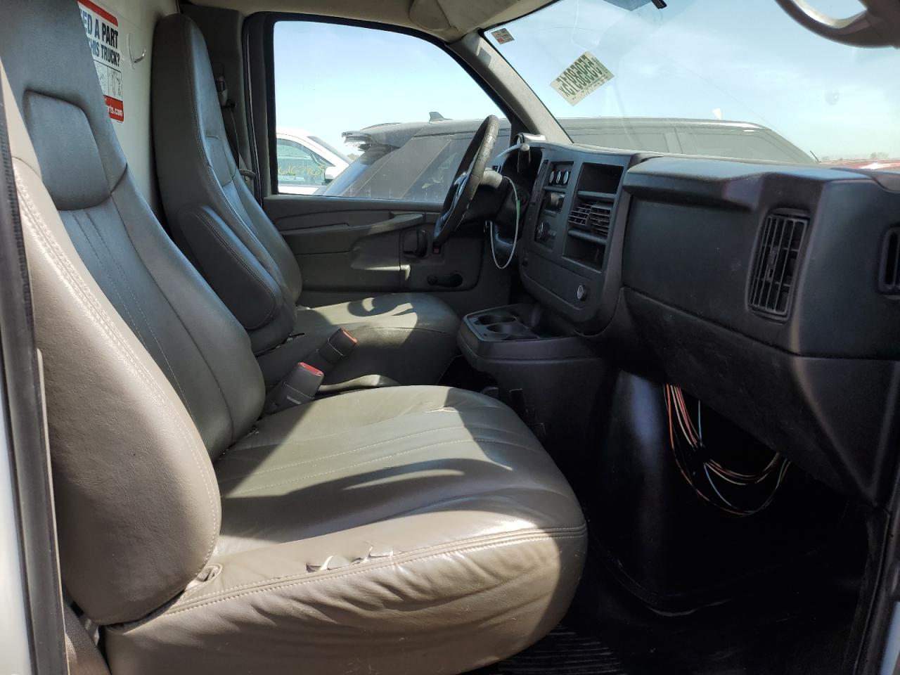2011 GMC Savana Cutaway G3500 VIN: 1GDY72BA9B1904860 Lot: 55958915