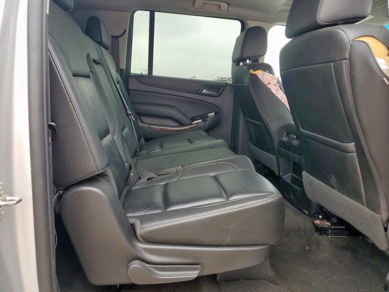 2018 Chevrolet Suburban C1500 Lt VIN: 1GNSCHKC3JR389677 Lot: 54857665