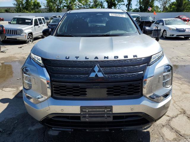  MITSUBISHI OUTLANDER 2022 Srebrny