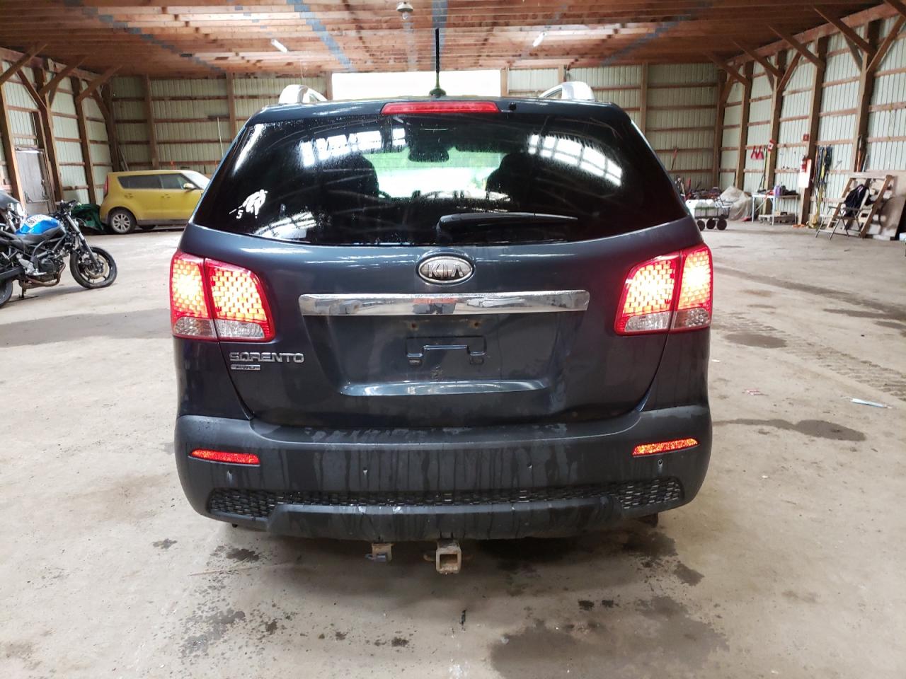 2011 Kia Sorento Base VIN: 5XYKTDA21BG169691 Lot: 56759875