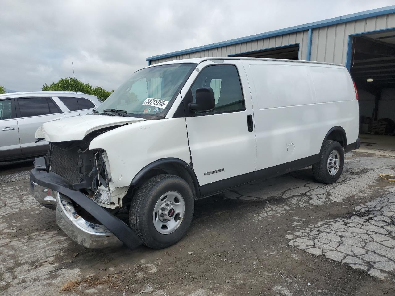 2004 Gmc Savana G2500 for Sale in Chambersburg, PA - Front End