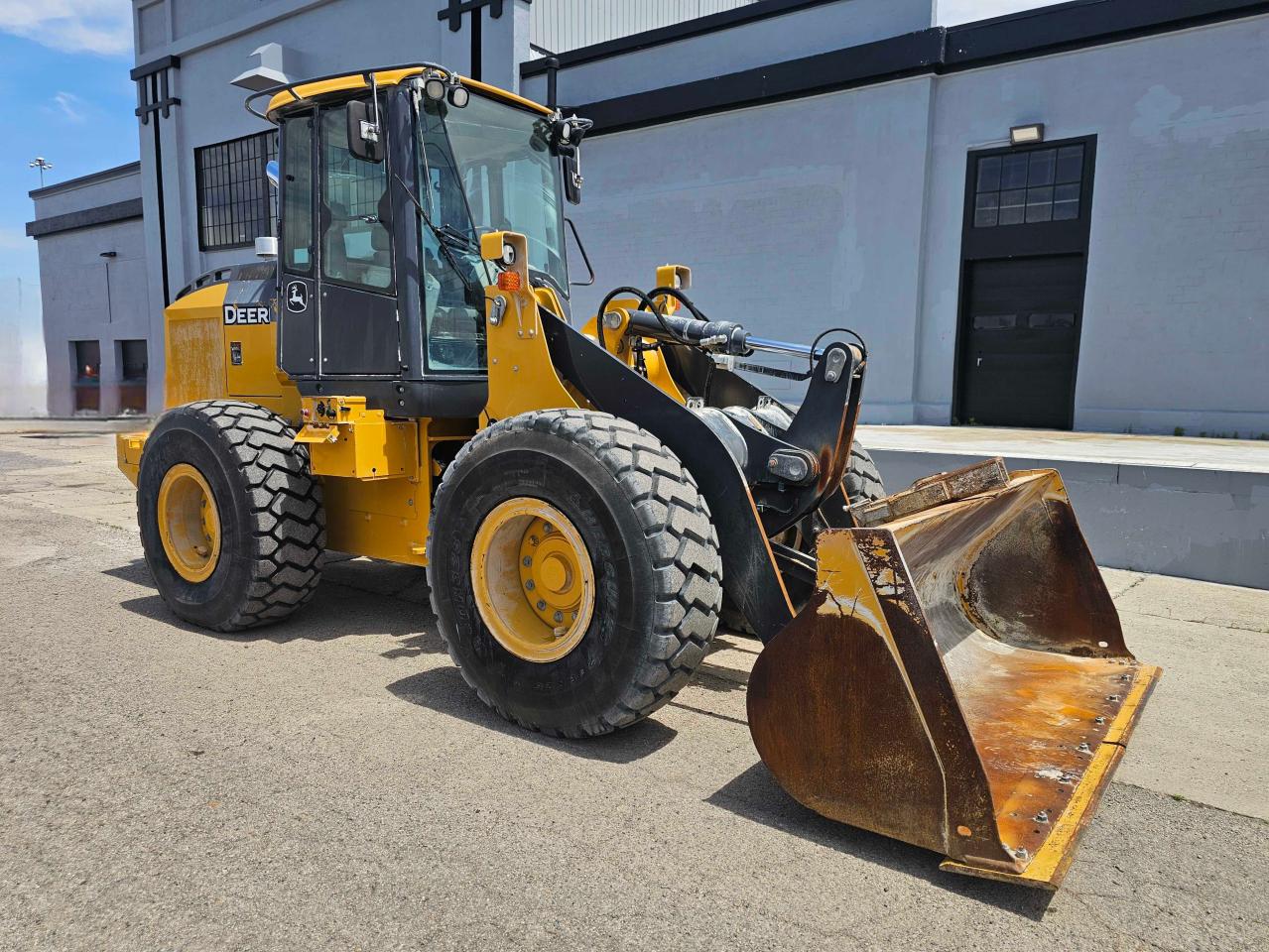 2017 John 444K for Sale in Moraine, OH - Normal Wear
