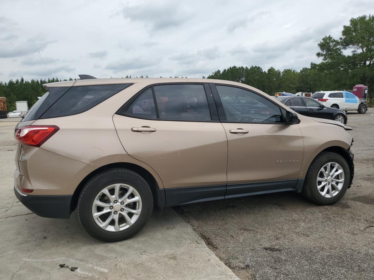 2GNAXHEV8J6264215 CHEVROLET EQUINOX 2018