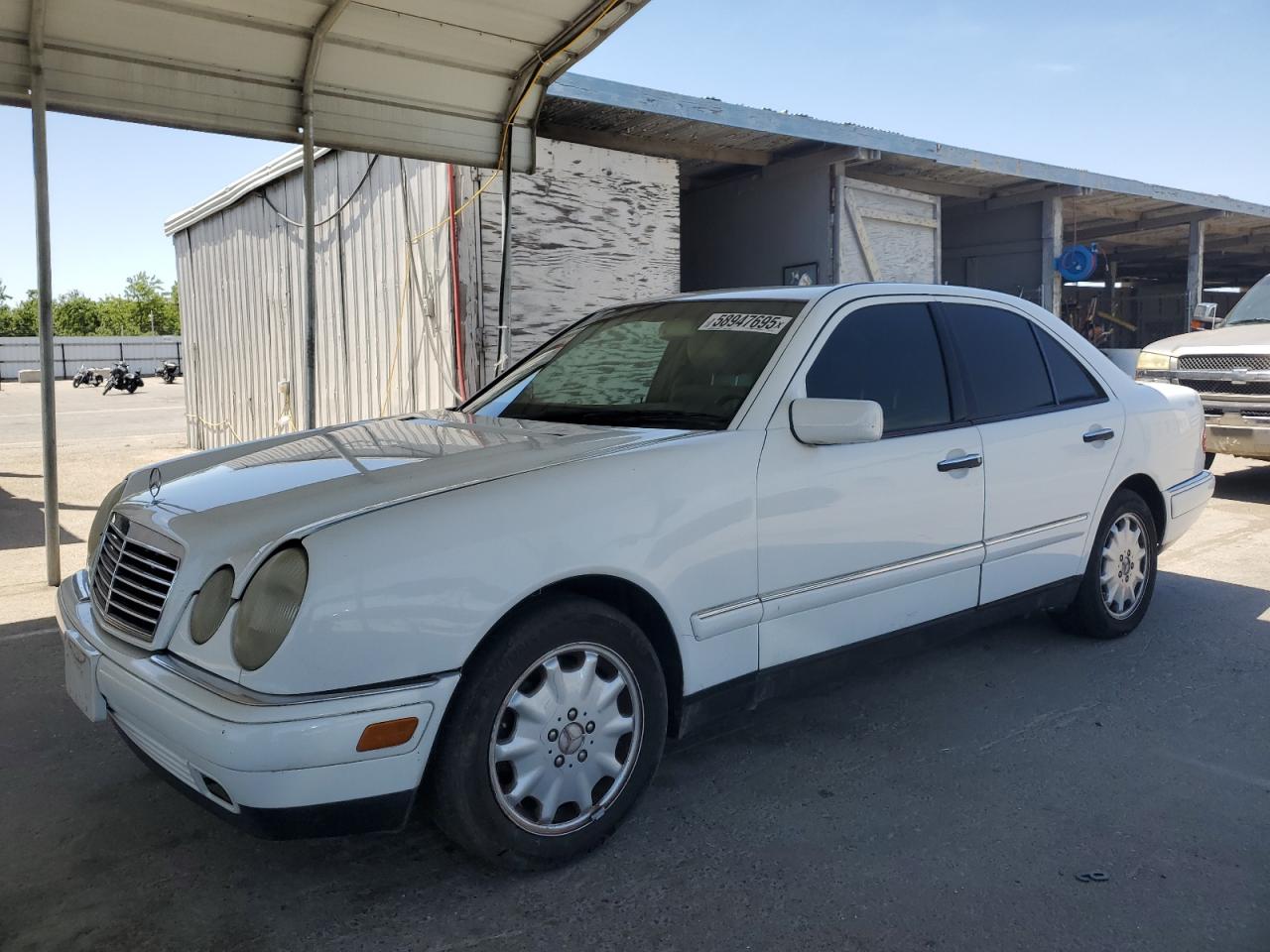 1998 Mercedes-Benz E 320 იყიდება Fresno-ში, CA - Damage History