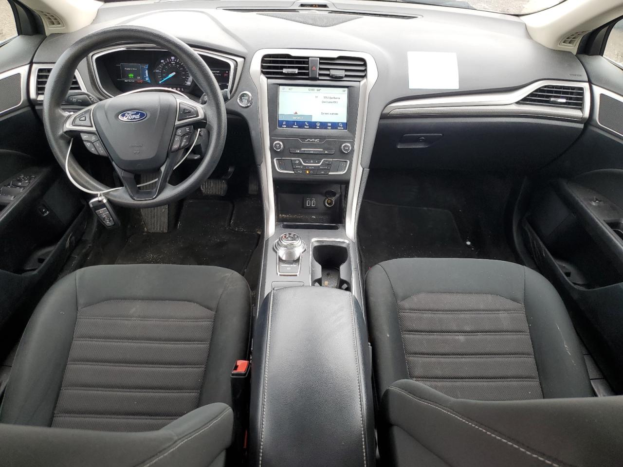 2020 Ford Fusion Se VIN: 3FA6P0LU3LR195736 Lot: 54027545