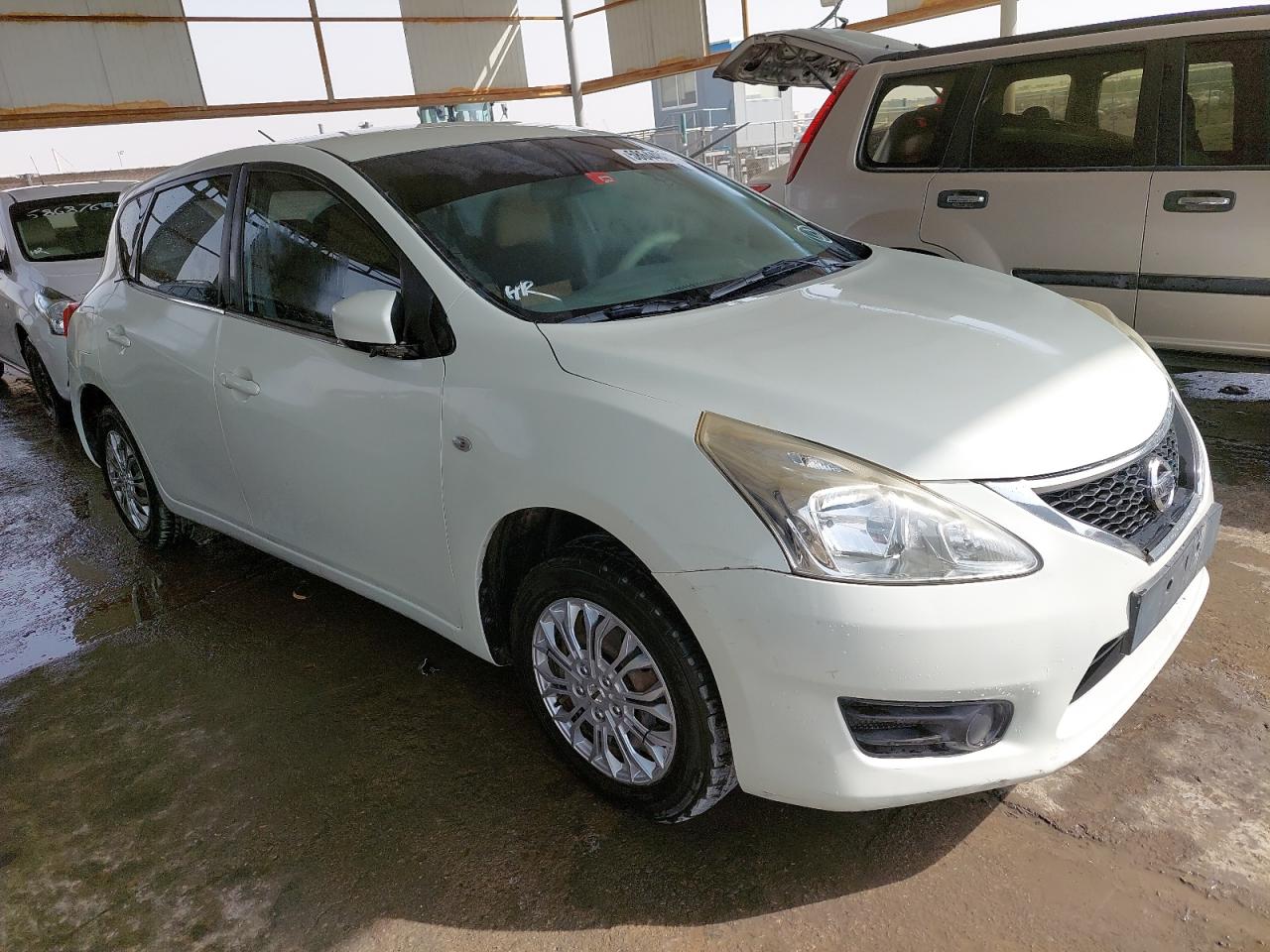 MNTBC2C94G6008804 - 2016 Nissan Tiida - #58644885