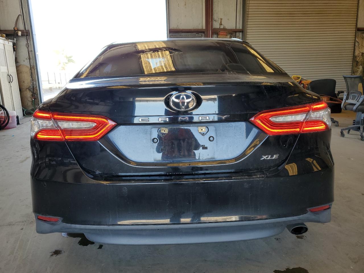 4T1B11HK1JU029207 TOYOTA CAMRY 2018