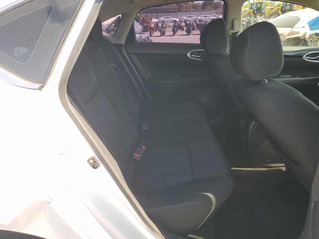 3N1AB7AP7KY375463 NISSAN SENTRA 2019