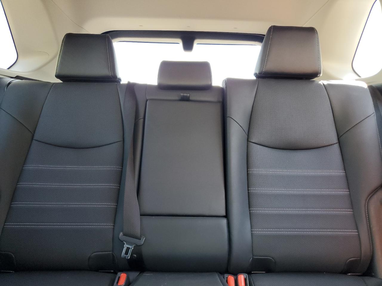 2022 Toyota Rav4 Limited VIN: JTMN1RFV2NJ040494 Lot: 56639655