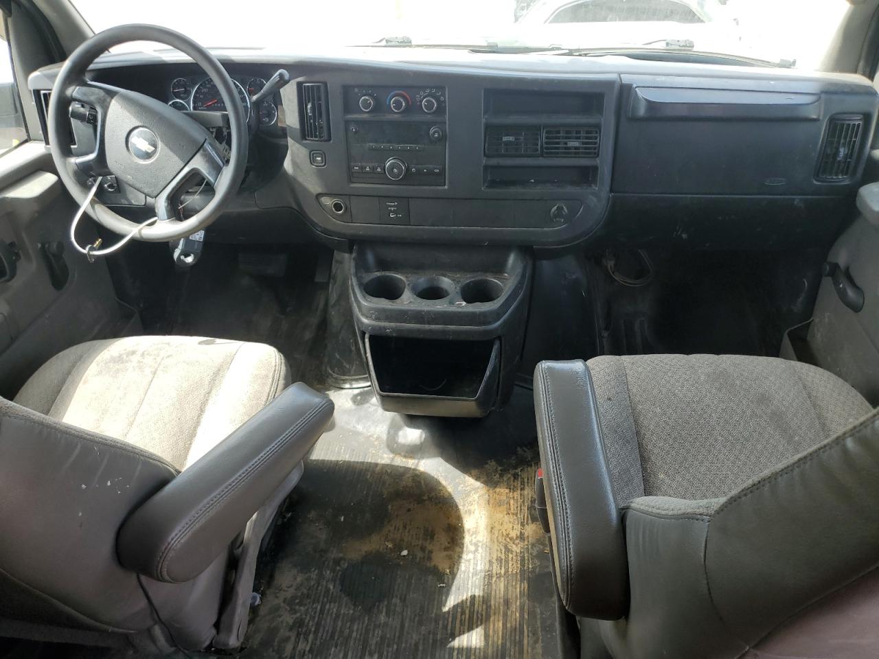 2008 Chevrolet Express G2500 VIN: 1GCGG25CX81133900 Lot: 57029345