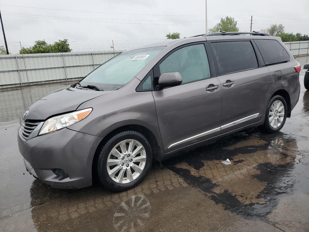 2015 Toyota Sienna Le იყიდება Littleton-ში, CO - Undercarriage